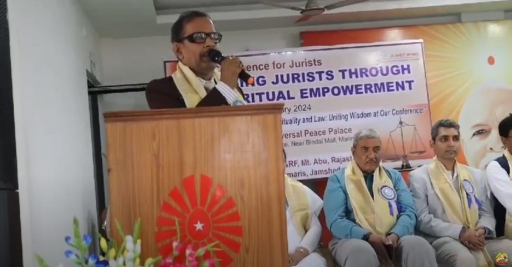 Principal Judge Saraikela district Mr Vijay Kumar speaking in Jurist conference